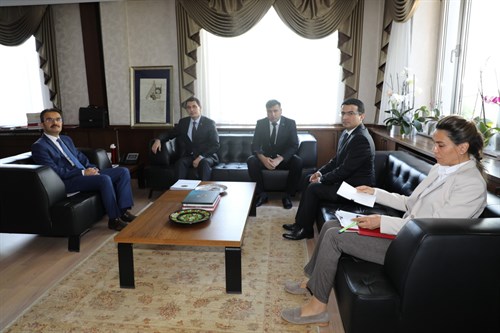 Der Botschafter von Turkmenistan AMANLIYEV hat unseren Generaldirektor AYAZ besucht